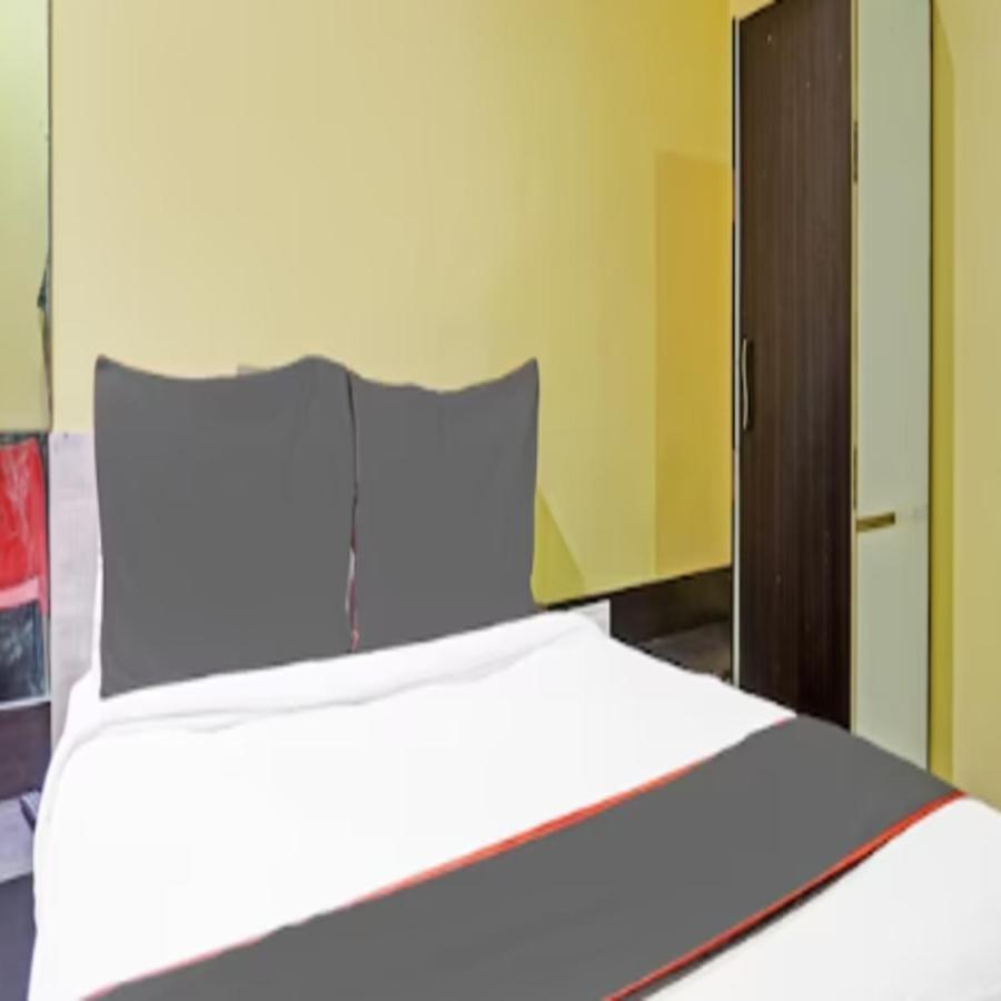 פונה Carnival Hotel מראה חיצוני תמונה